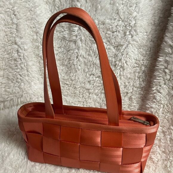 Harvey’s the original seatbelt bag orange baguette style shoulder bag. - Picture 5 of 13